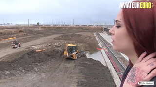 לאַס FOLLADORAS - Silvia רובי געץ אַ באָכער פון די גאַס און האט געשלעכט מיט אים