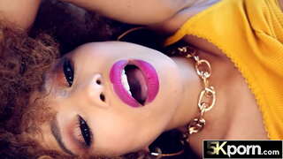 Big Ass Du Babe Adlamu ar Ceiliog