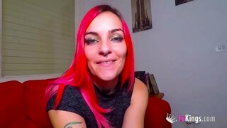 Ja Sarita, i ja ću napraviti svog dečka ДРОЧКУ RUKAMA i NOGAMA, KOJU ON NEĆE ZABORAVITI...