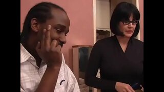 Tattoed MILF бяцхан хүүгийн нүдний шил эзлэв түүний pussy хатуу ebony дик Tattoed MILF бяцхан хүүгийн нүдний шил эзлэв түүний pussy хатуу ebony дик