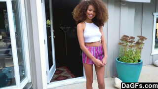 Dagfs - Ifanc Eboni Babe Yn Cael Ei Cyfle I Fuck Gwyllt